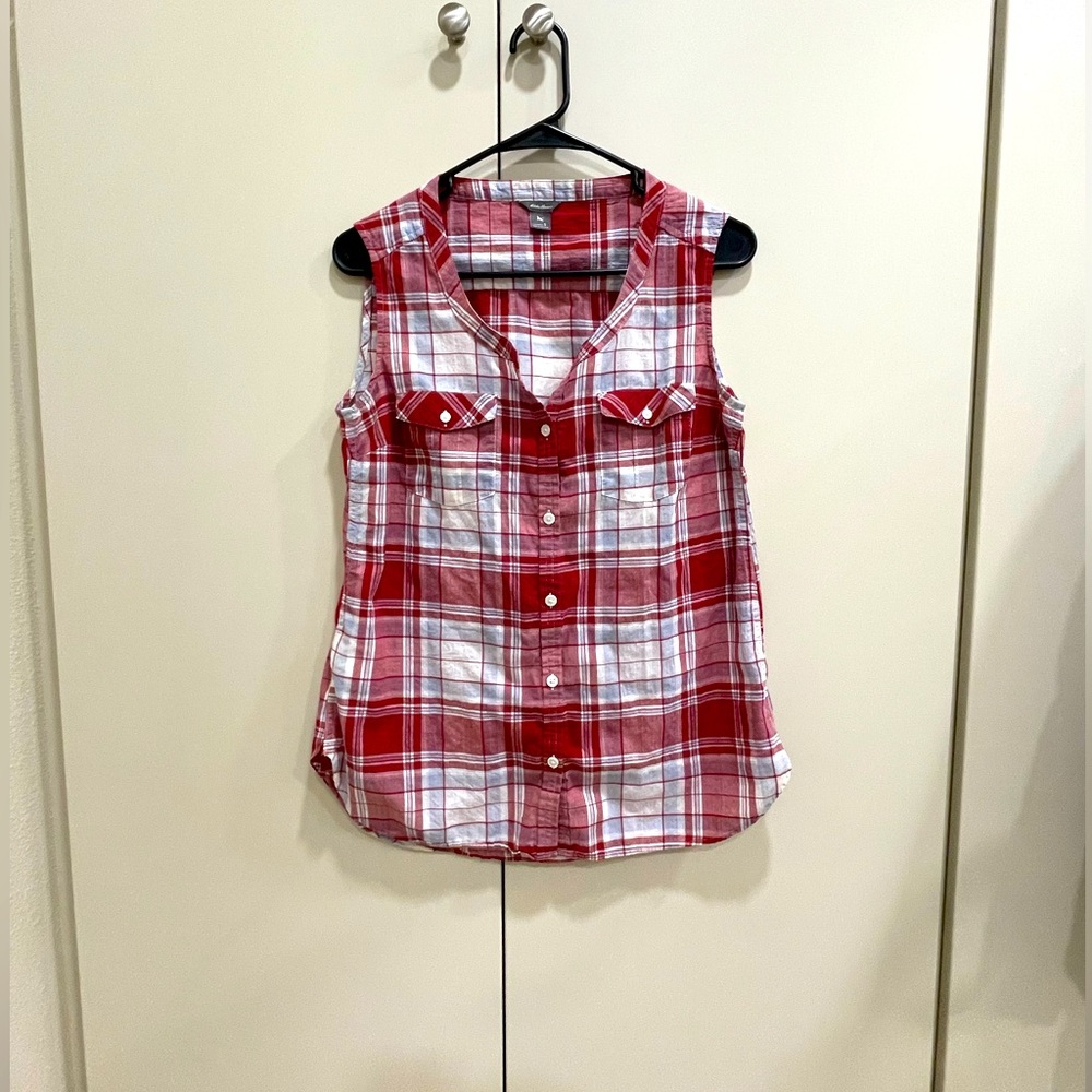 Eddie Bauer. patriotic sleeveless shirt worn once!